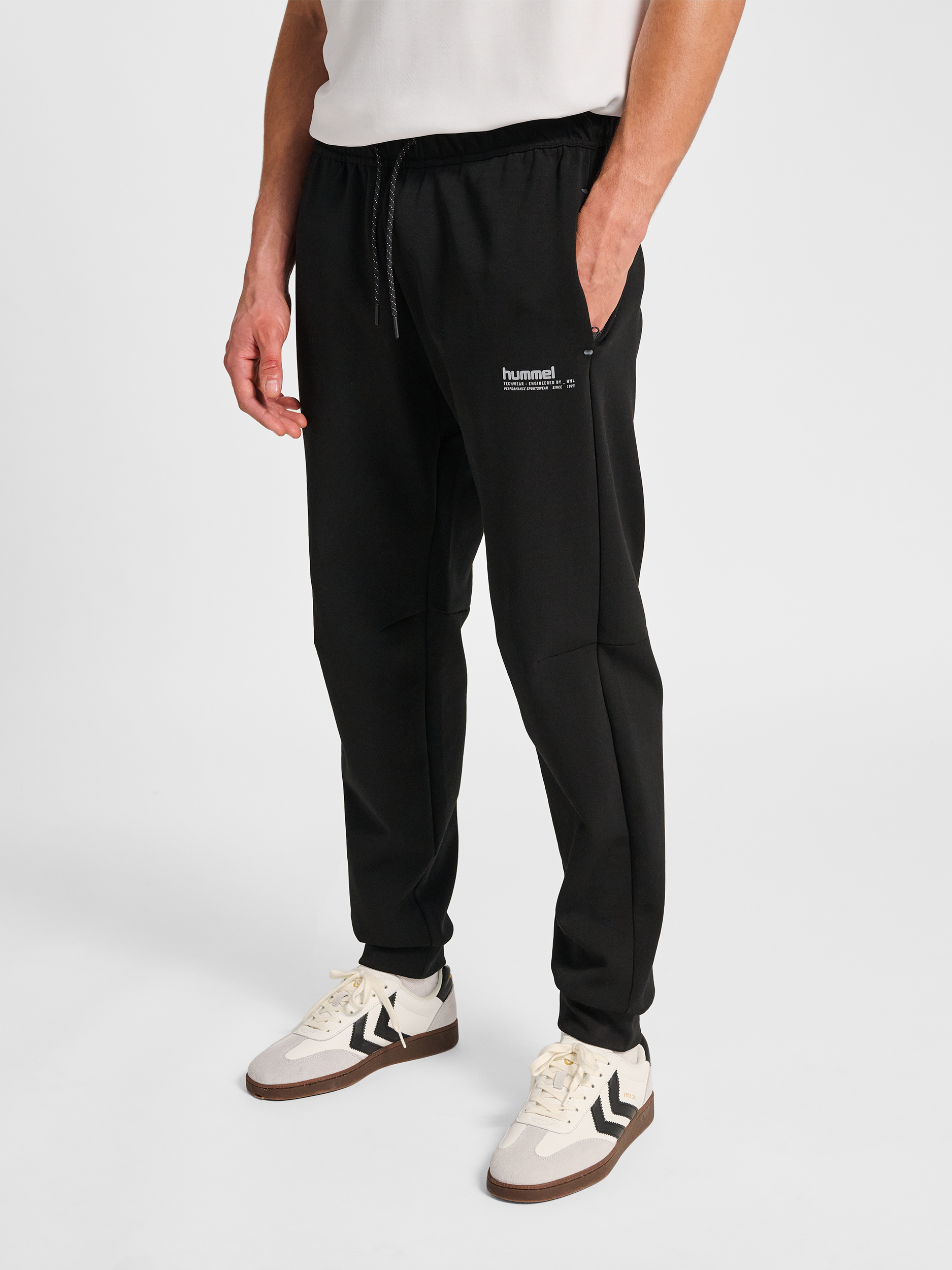 hummel TECH FLEECE REGULAR PANTS - BLACK | hummel.net
