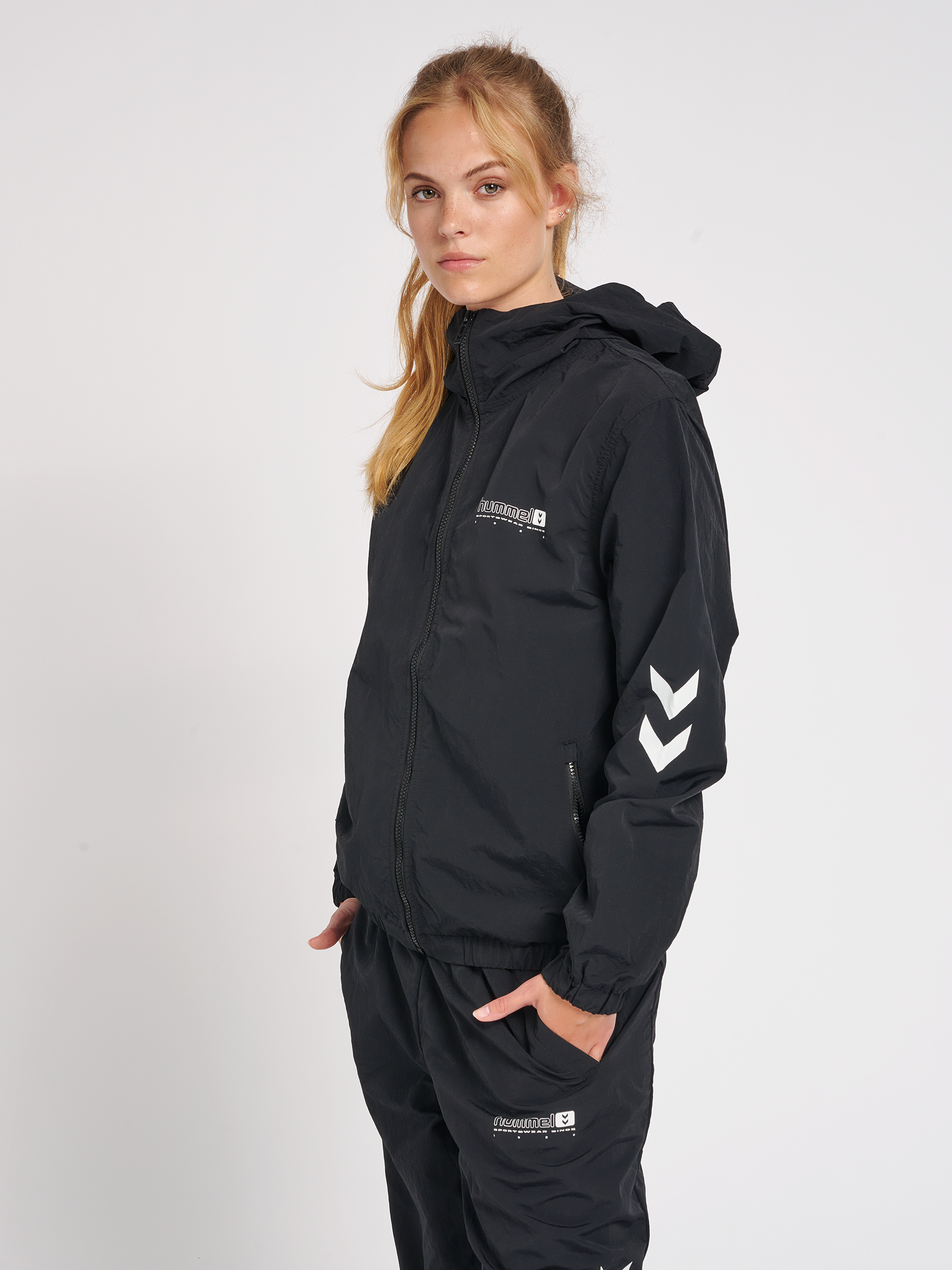 hummel LGC MUSA WOV ZIP JACKET - BLACK | hummel.net