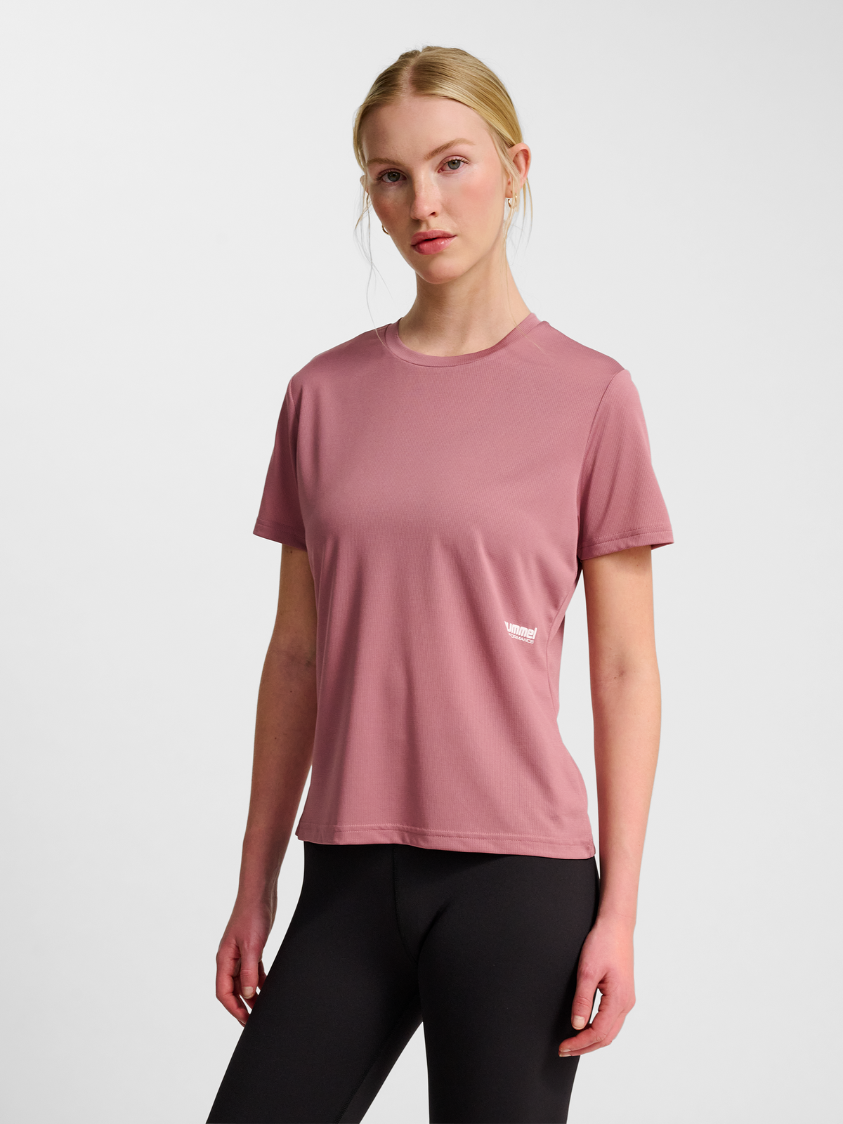 hmlPULSE WORKOUT W T-SHIRT S/S
