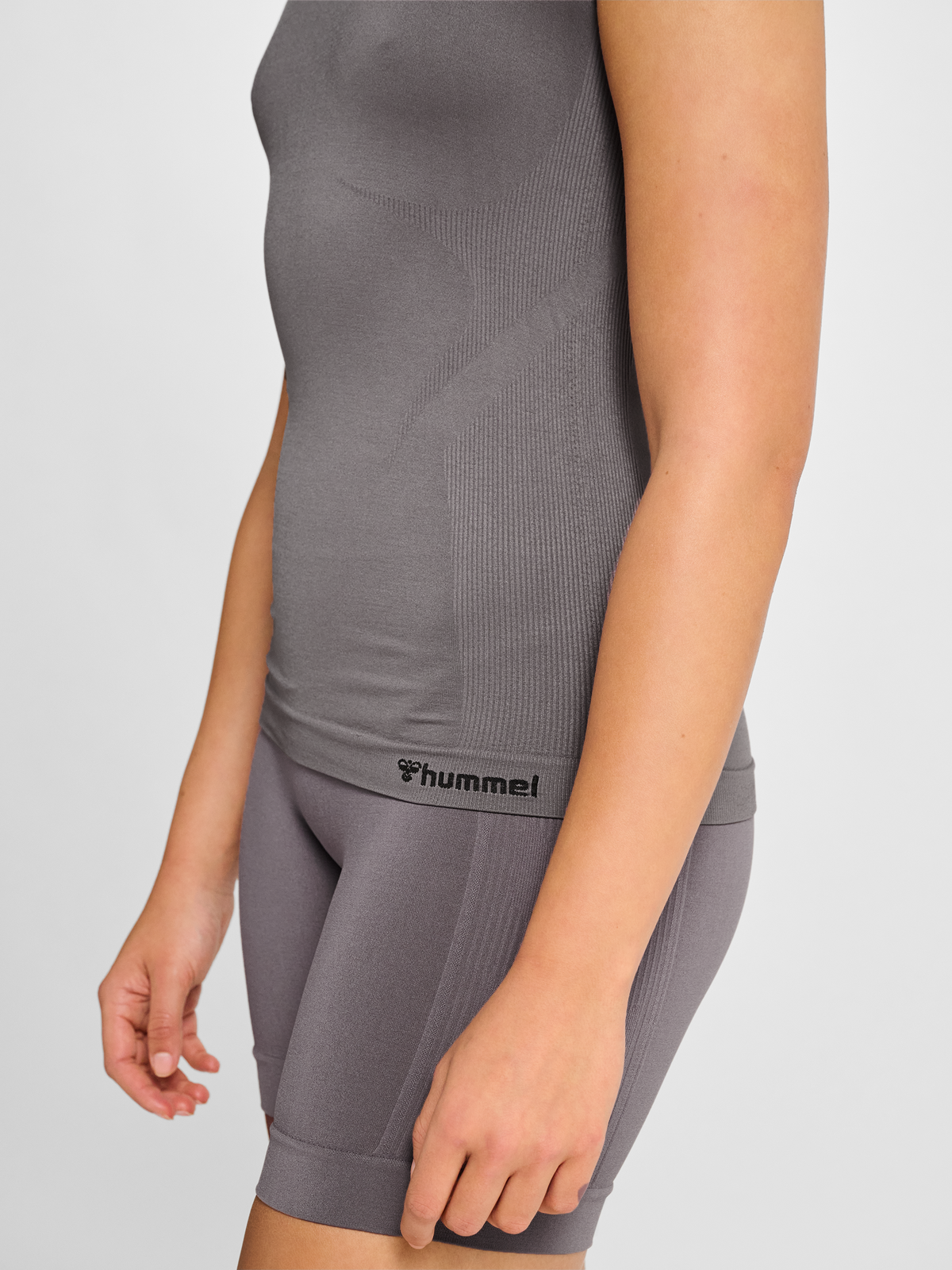 hmlTIF SEAMLESS TOP