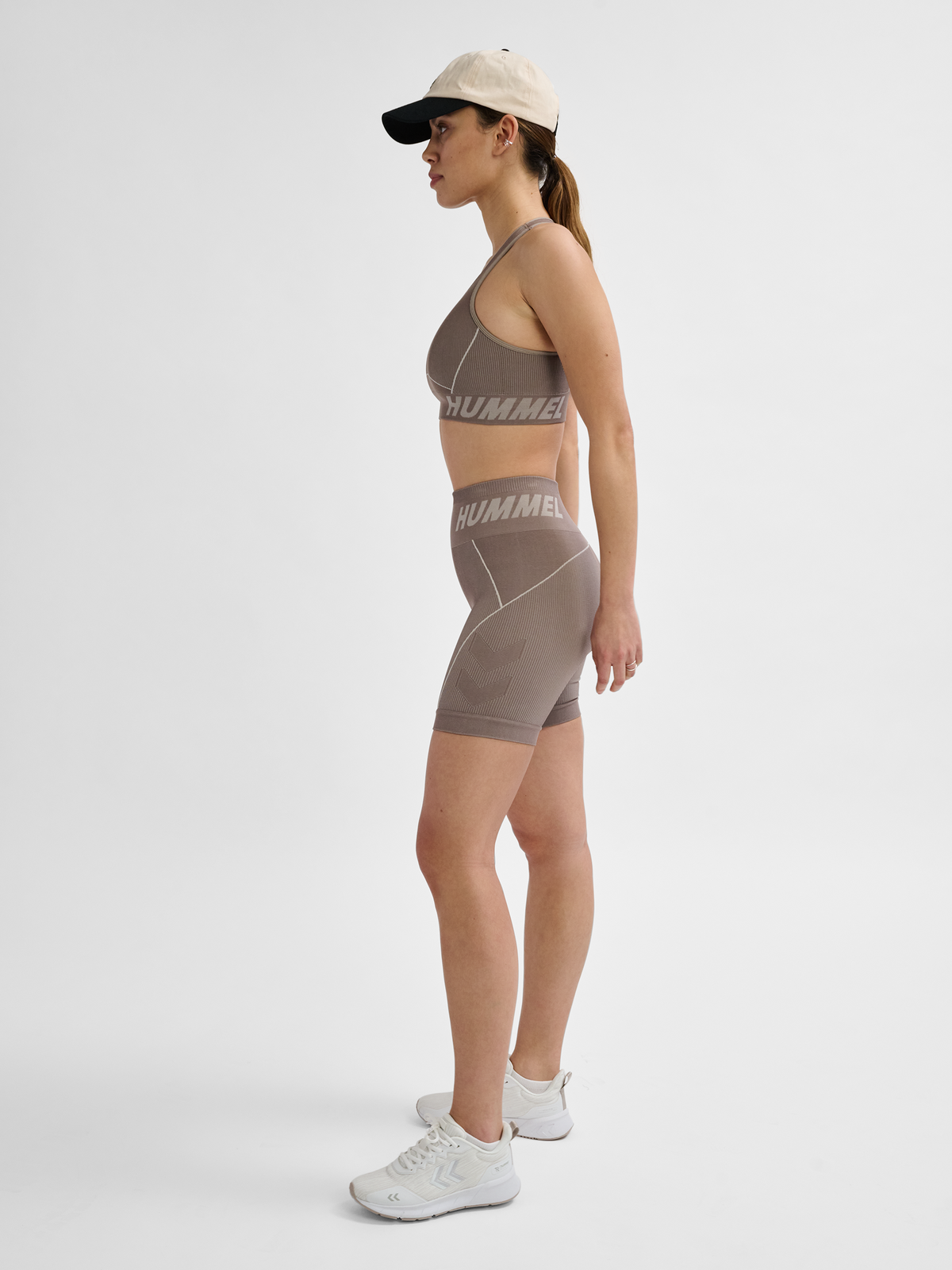 hmlTE CHRISTEL SEAMLESS SPORTS TOP