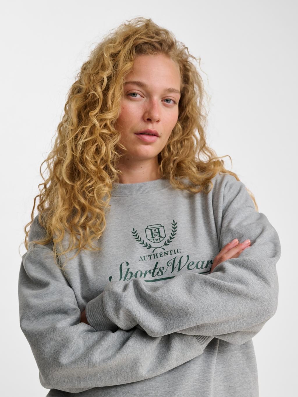 hmlLOOSE CREWNECK CLUB SPORTSWEAR
