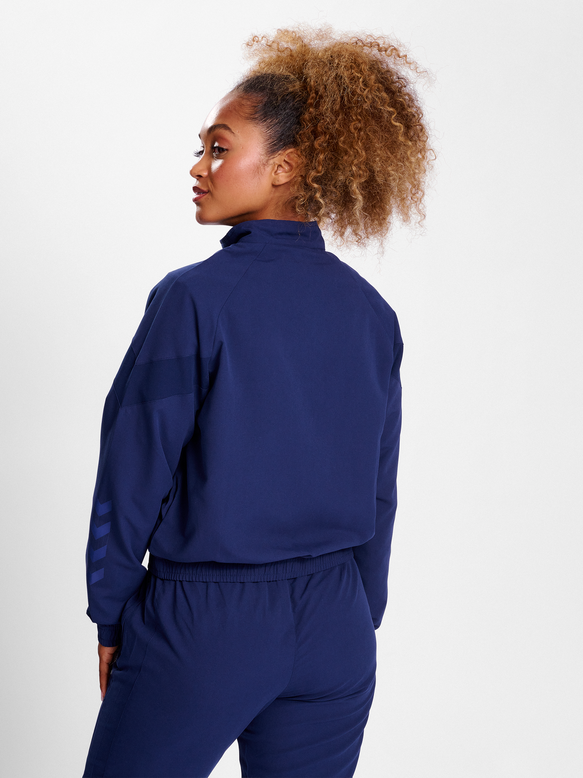hmlTRAVEL WOVEN JACKET WOMAN
