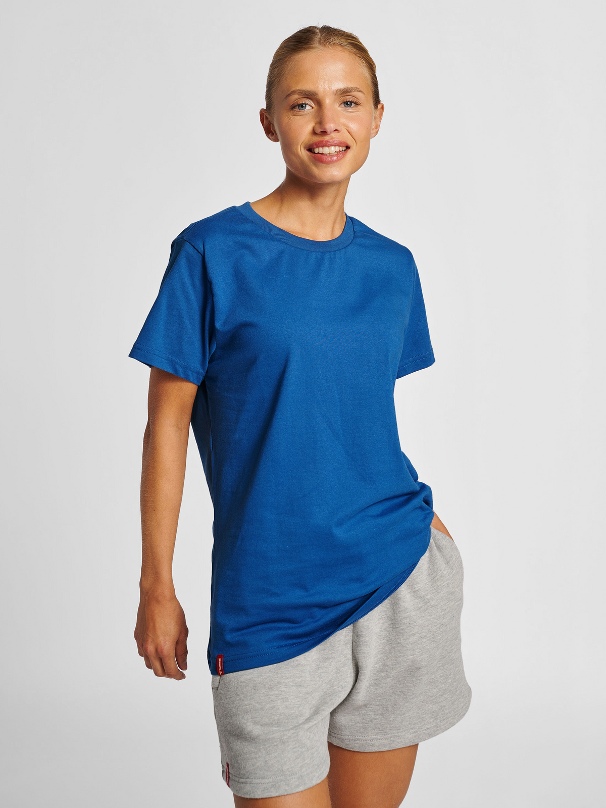 hmlRED HEAVY T-SHIRT S/S WOMAN