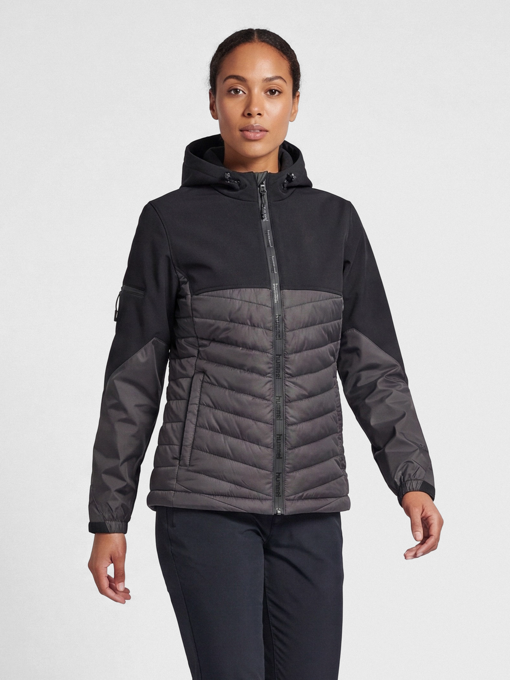 hmlNORTH HYBRID JACKET WOMAN