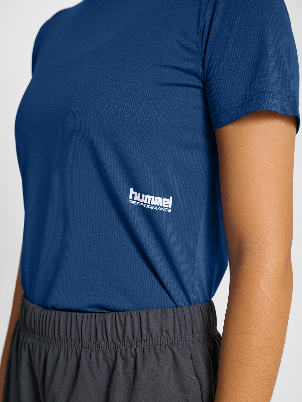 hmlPULSE WORKOUT W T-SHIRT S/S