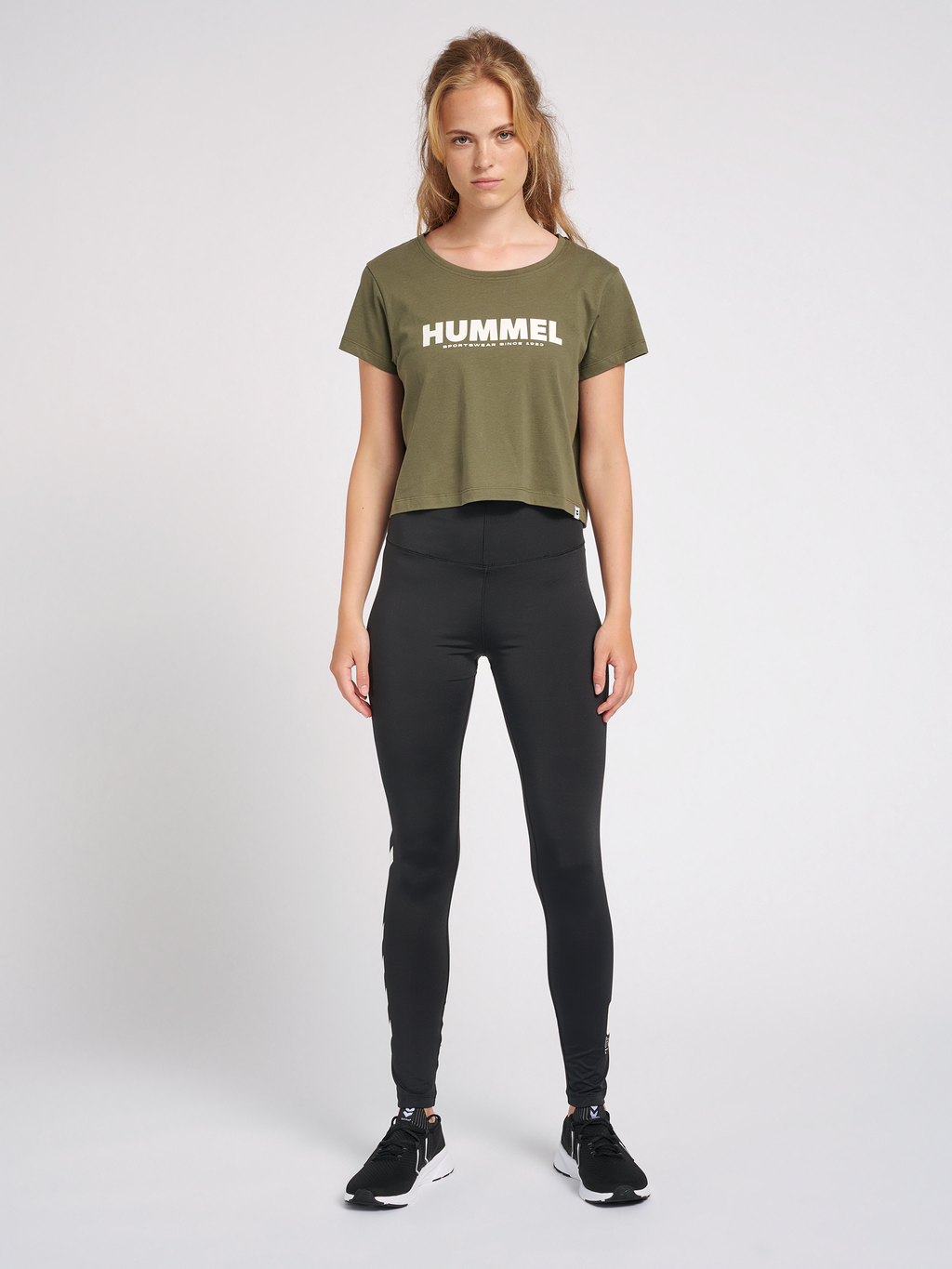 hmlLEGACY WOMAN CROPPED T-SHIRT