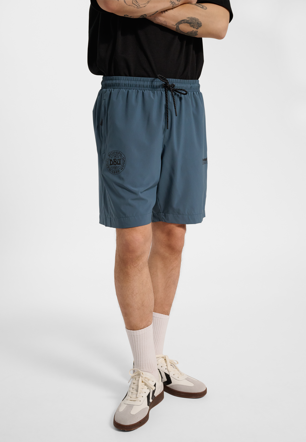 DBU 26 TRAVEL WOVEN SHORTS