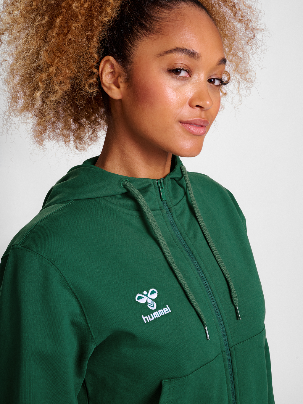 hmlGO 2.0 ZIP HOODIE WOMAN