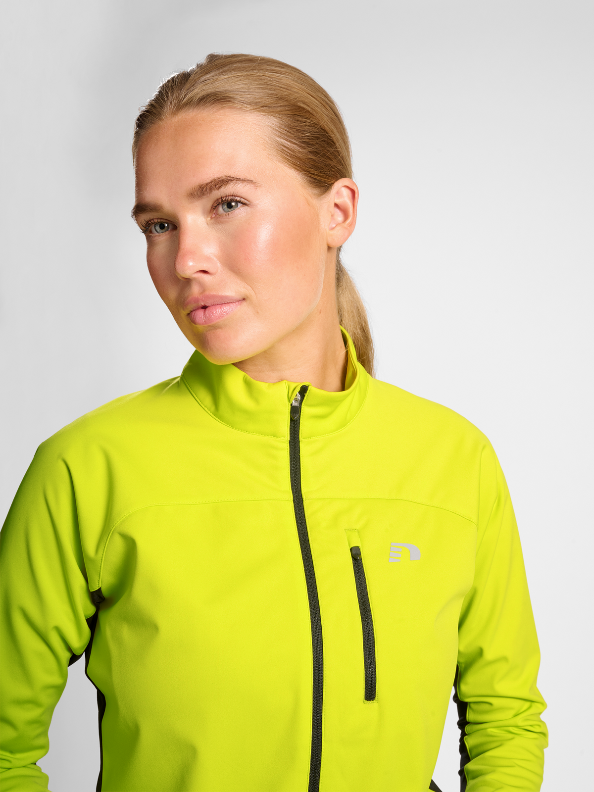 WOMEN'S CORE JACKET