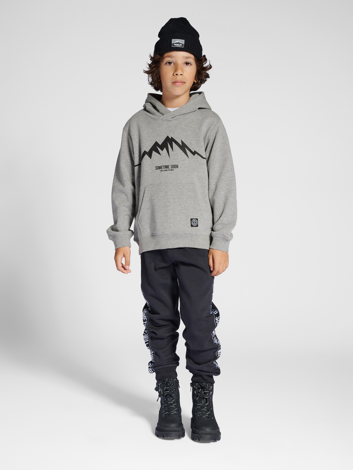 stsSUMMIT HOODIE