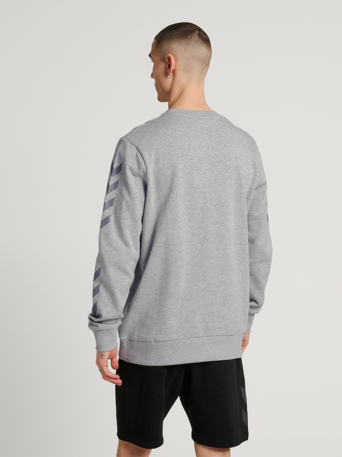 hmlLEGACY CHEVRON SWEATSHIRT