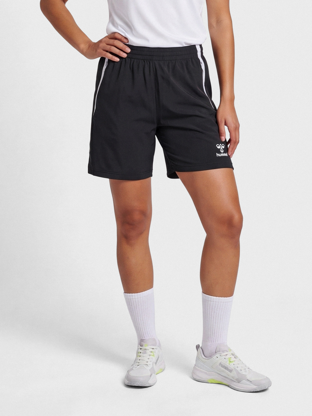hmlLEAD 2.0 WOVEN SHORTS WOMAN
