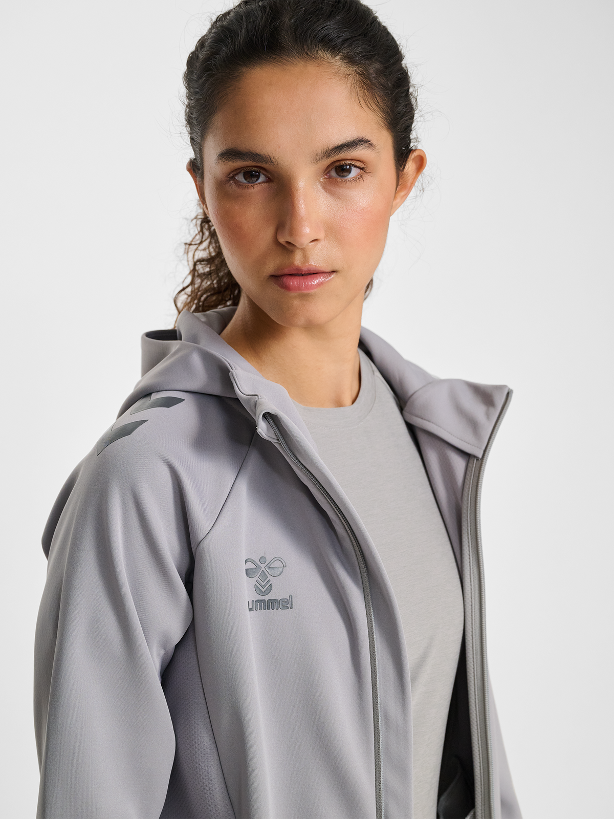 hmlCIMA 2.0 ZIP HOODIE WOMAN