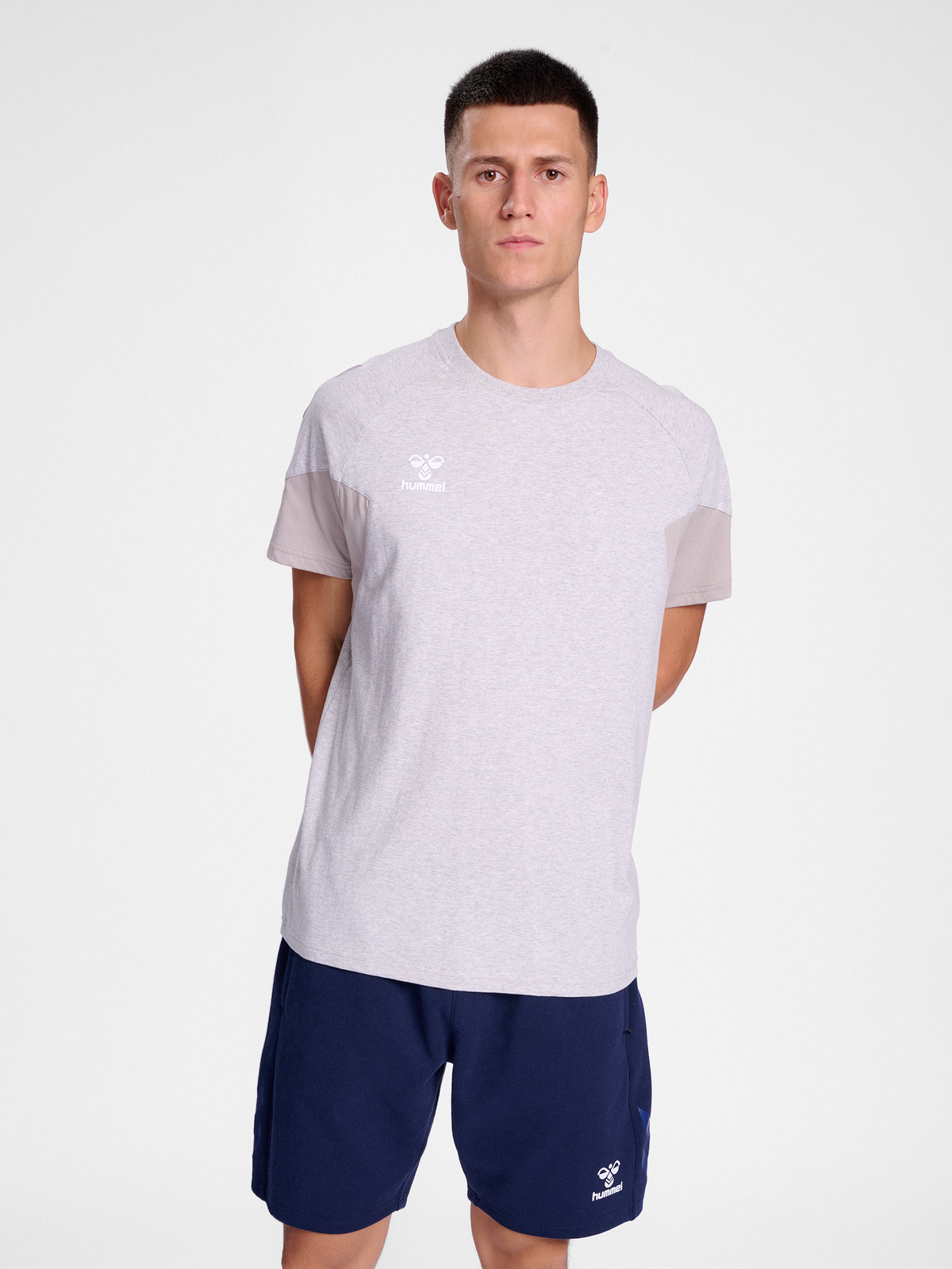 hmlTRAVEL T-SHIRT S/S