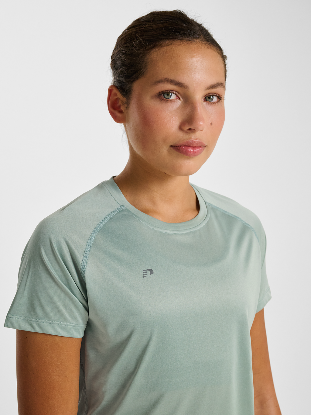 nwlBEAT W T-SHIRT