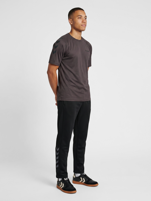 hmlKEEPER CHEVRON T-SHIRT S/S