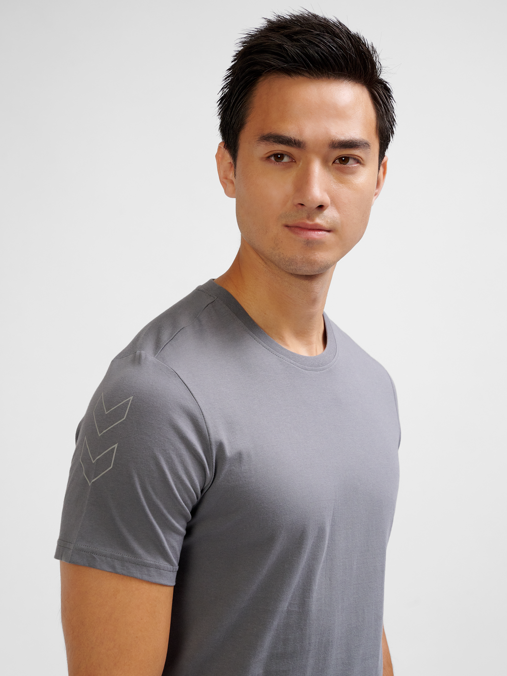 hmlELEMENTAL CHEVRON COTTON TEE