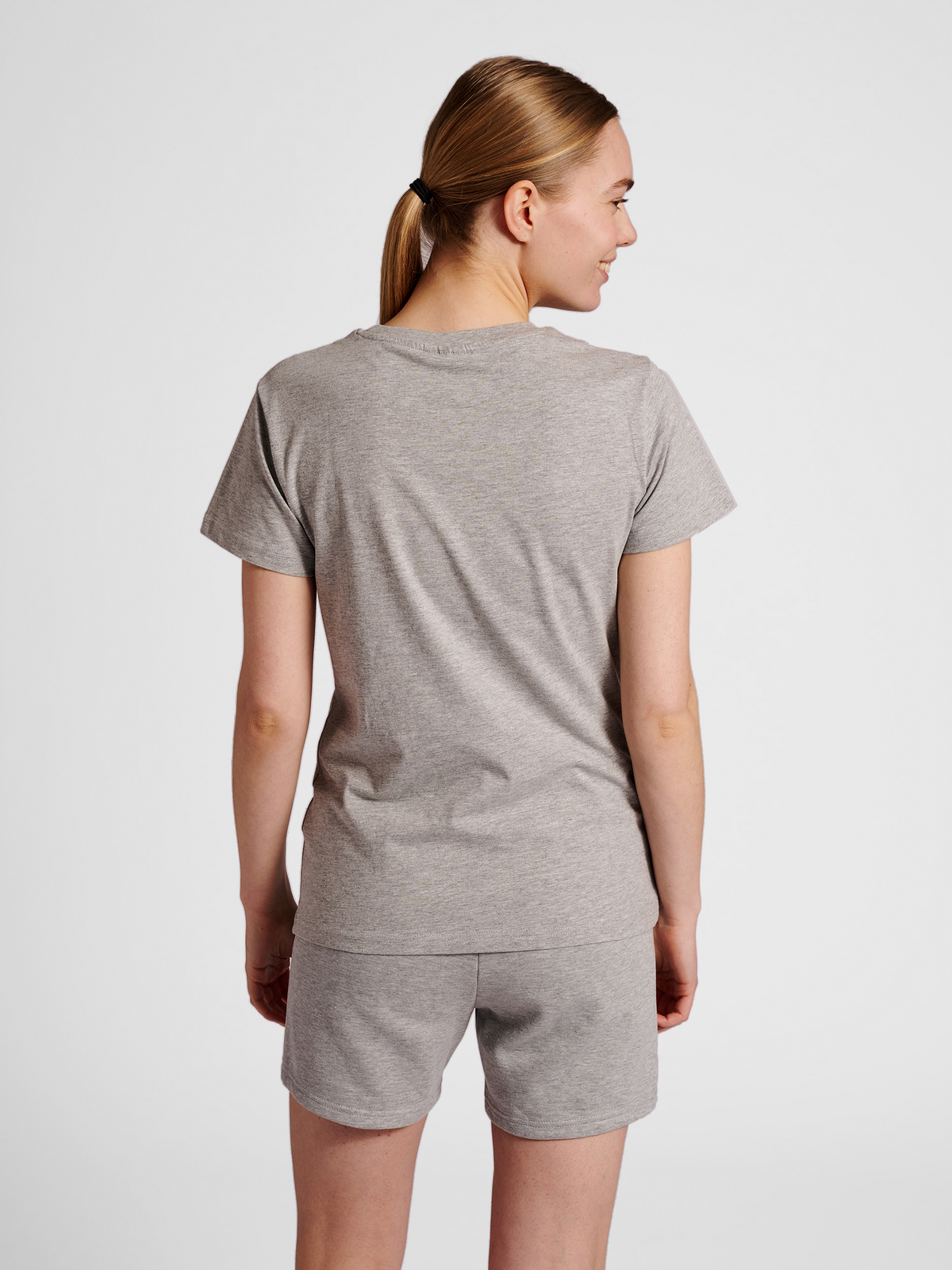 hmlGG12 T-SHIRT S/S WOMAN