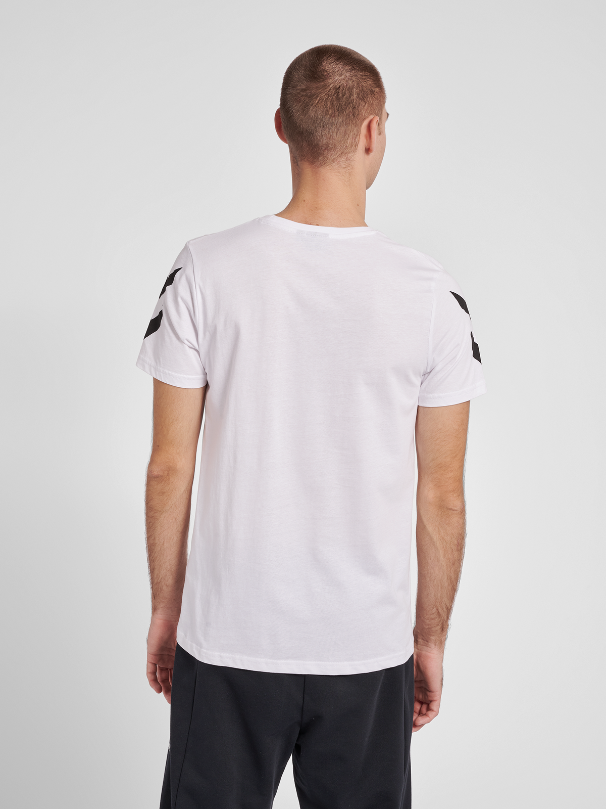 hmlLEGACY CHEVRON T-SHIRT