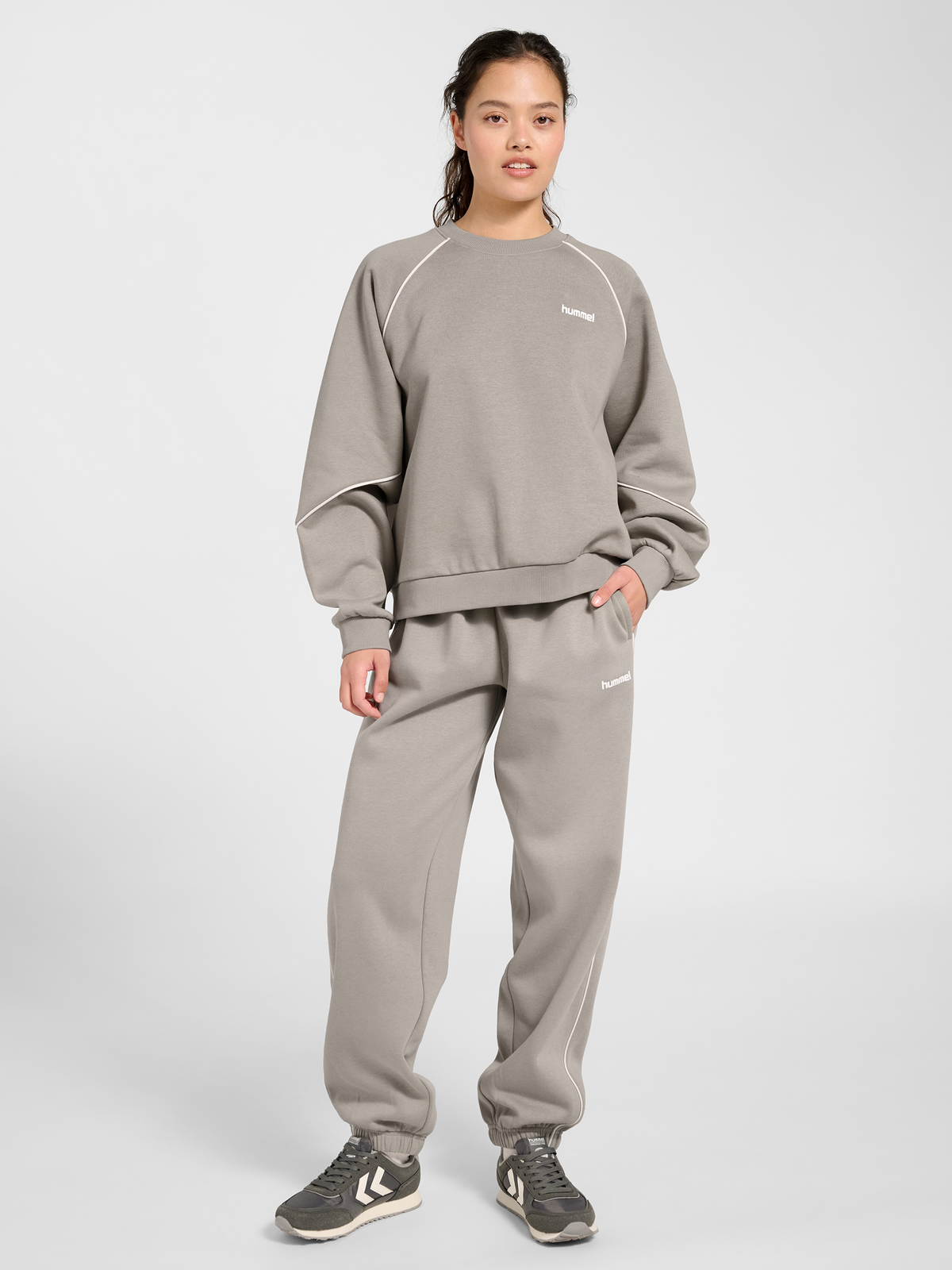 hmlKEEPER W BOXY PIPING CREWNECK