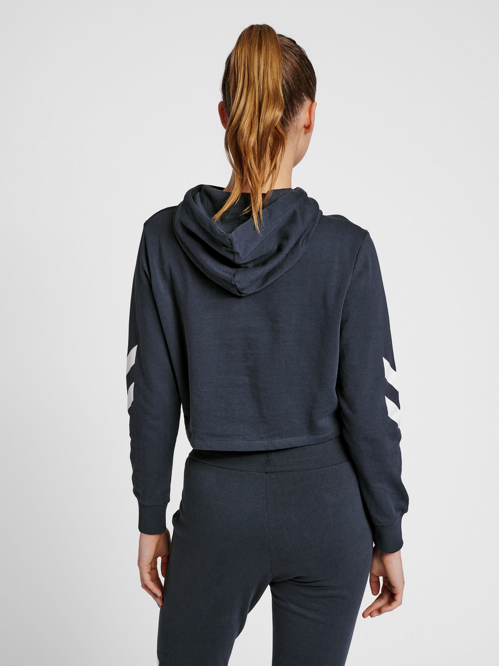 hmlLEGACY WOMAN CROPPED HOODIE