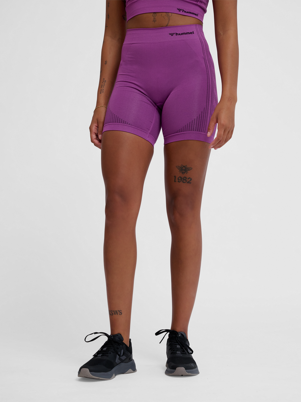 hmlMT SHAPING SEAMLESS MW SHORTS