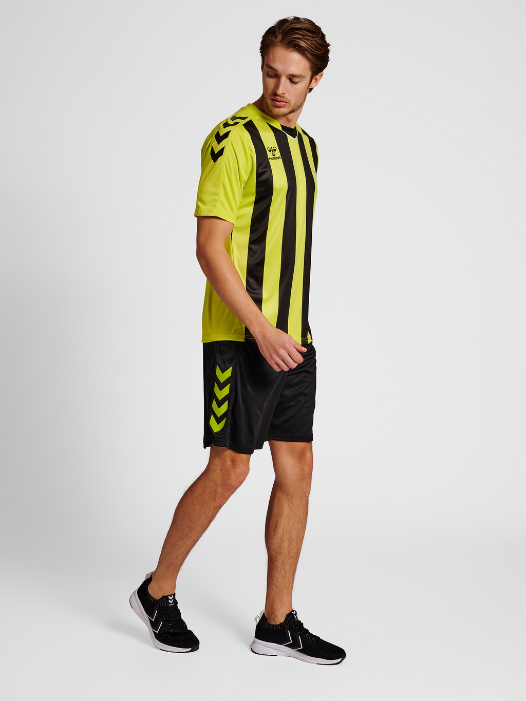 hmlCORE XK POLY SHORTS