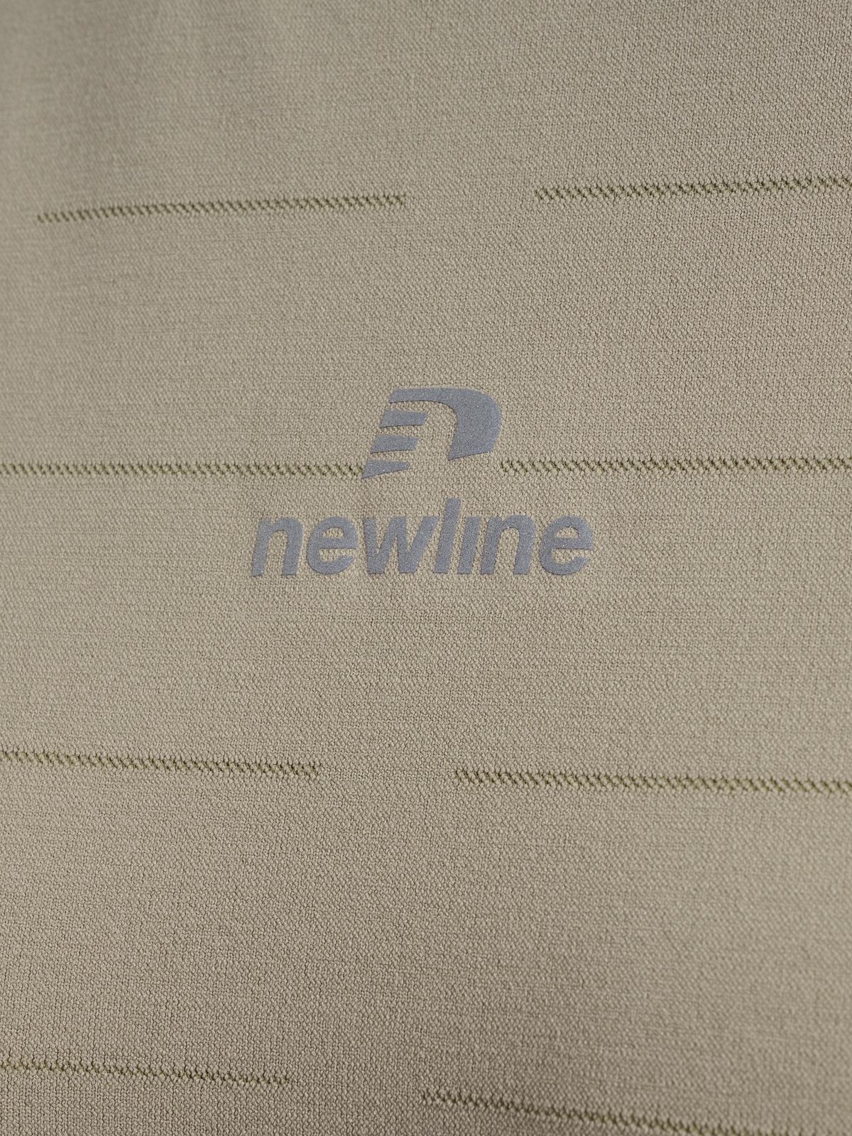 nwlPACE SEAMLESS TEE WOMAN