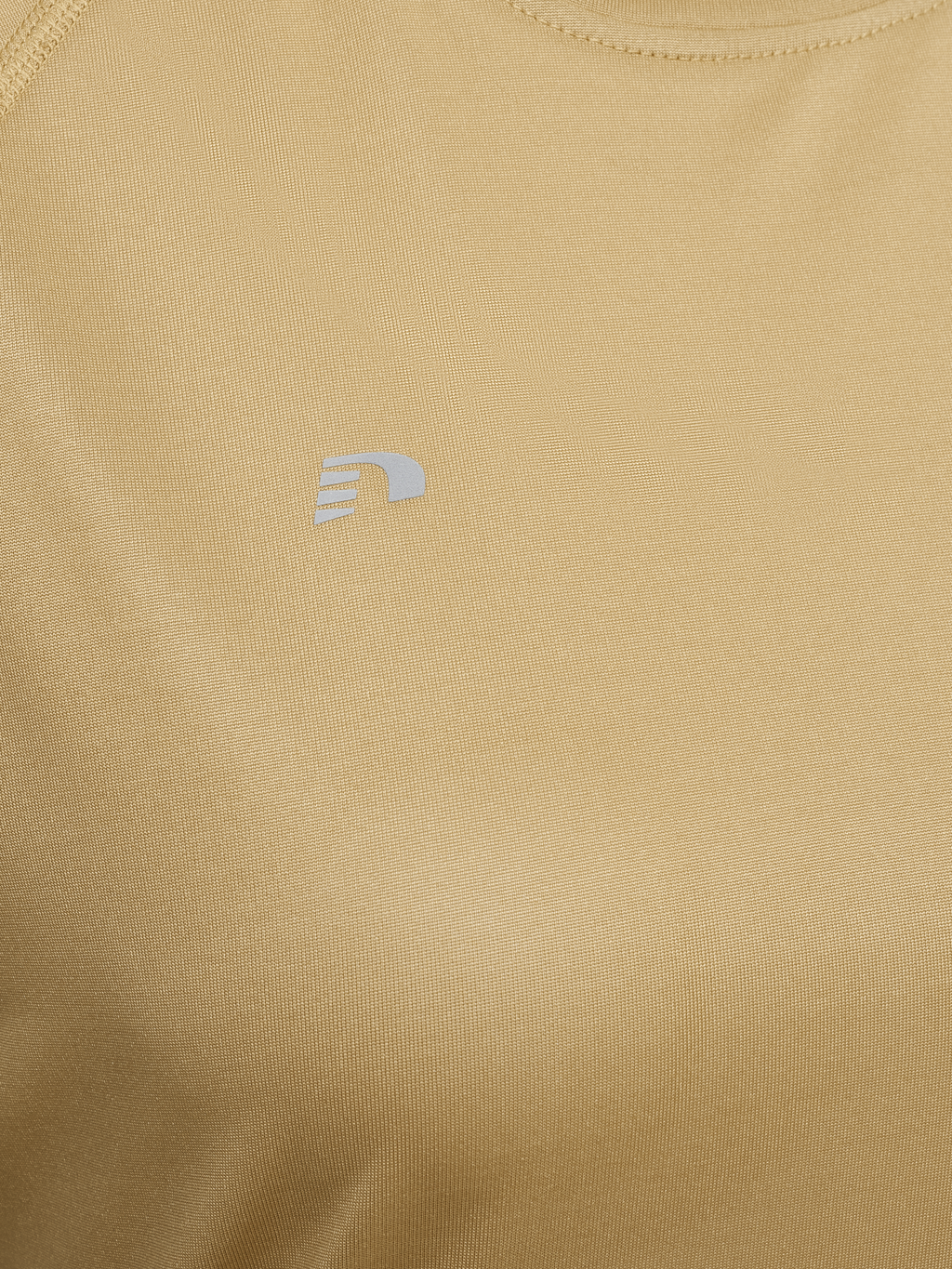 nwlBEAT W T-SHIRT