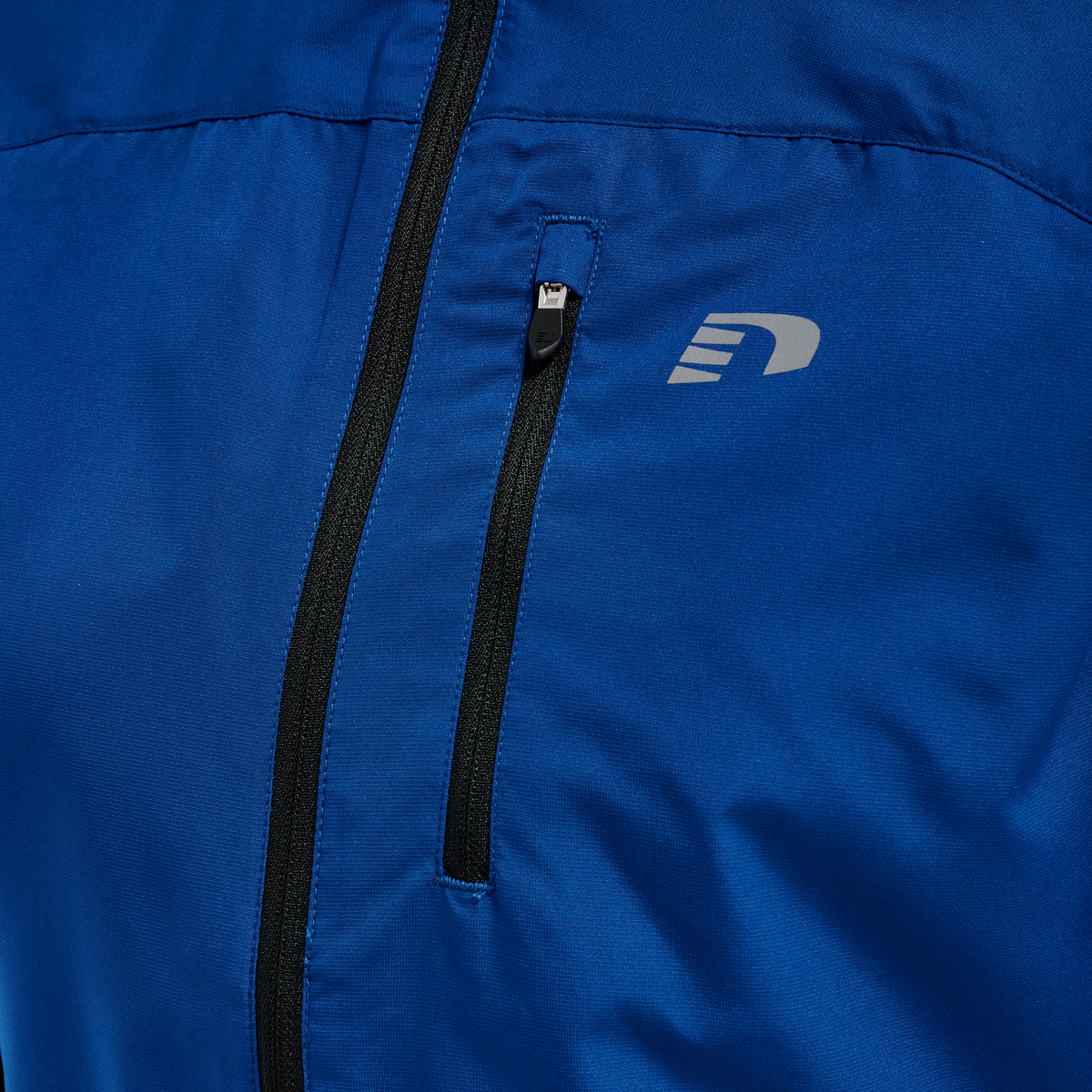 WOMEN'S CORE JACKET