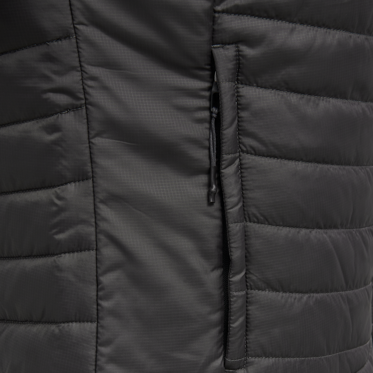 hmlNORTH HYBRID JACKET WOMAN